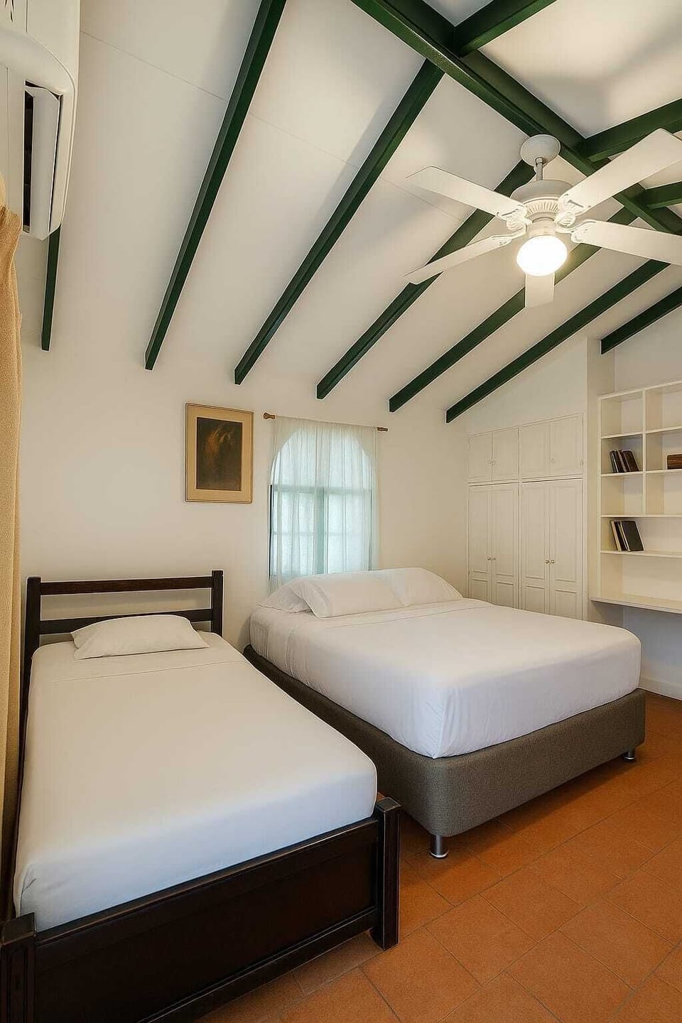 Business Triple Room | Bed sheets