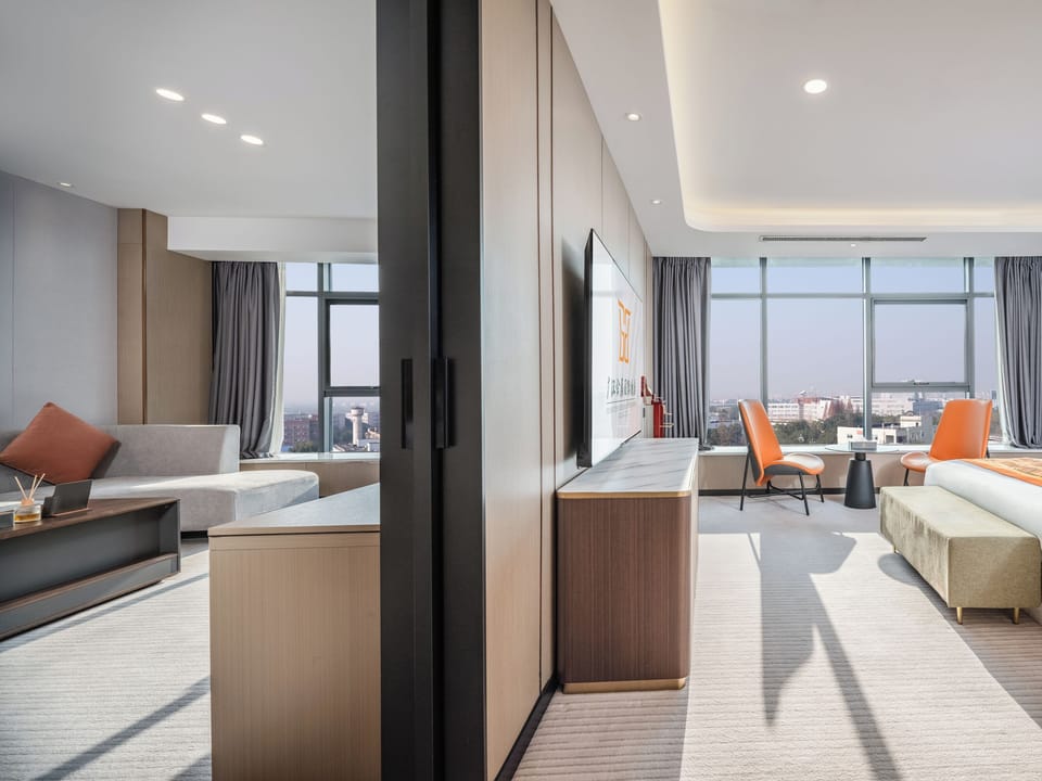 Standard Studio Suite, Park View | Premium bedding, down comforters, memory foam beds, desk