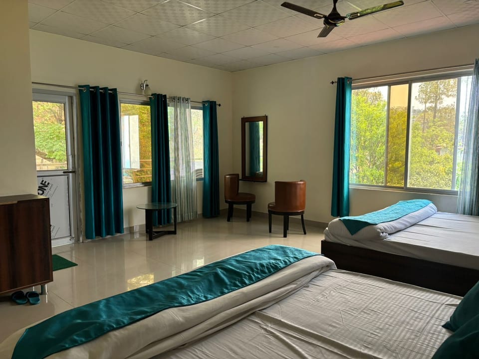 Family suite With Balcony | Free WiFi