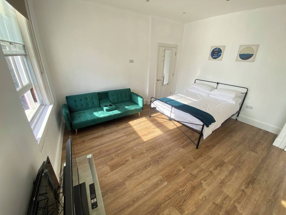 Studio, 1 Bedroom, Smoking | 1 bedroom