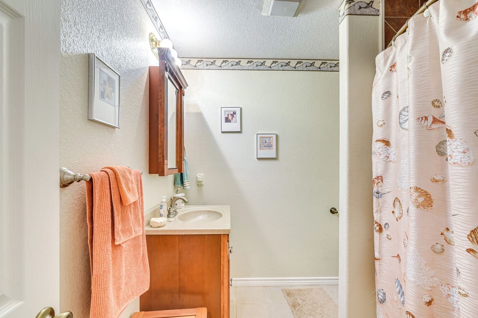 Intracoastal Views & Deck: Surfside Beach Home Cottage in Surfside Beach