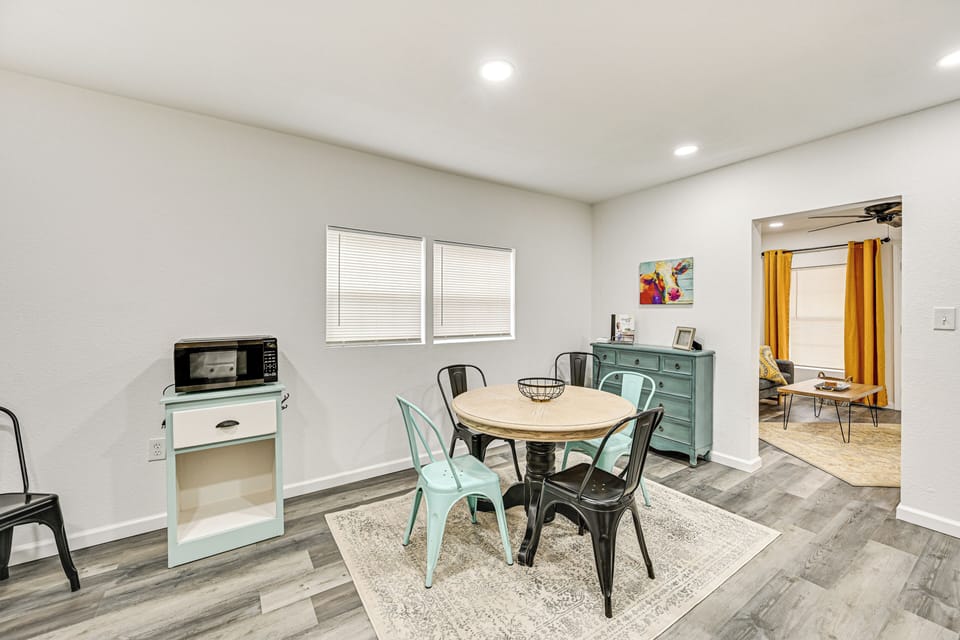 House (2 Bedrooms) | Interior