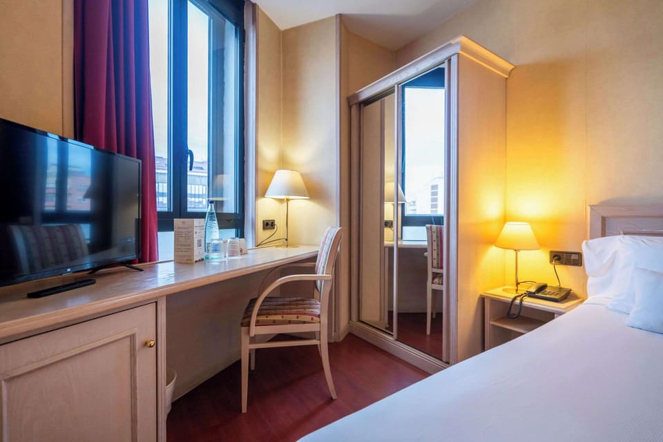 Petit Palace Junior formerly known as Sunotel Junior Hotel in Barcelona