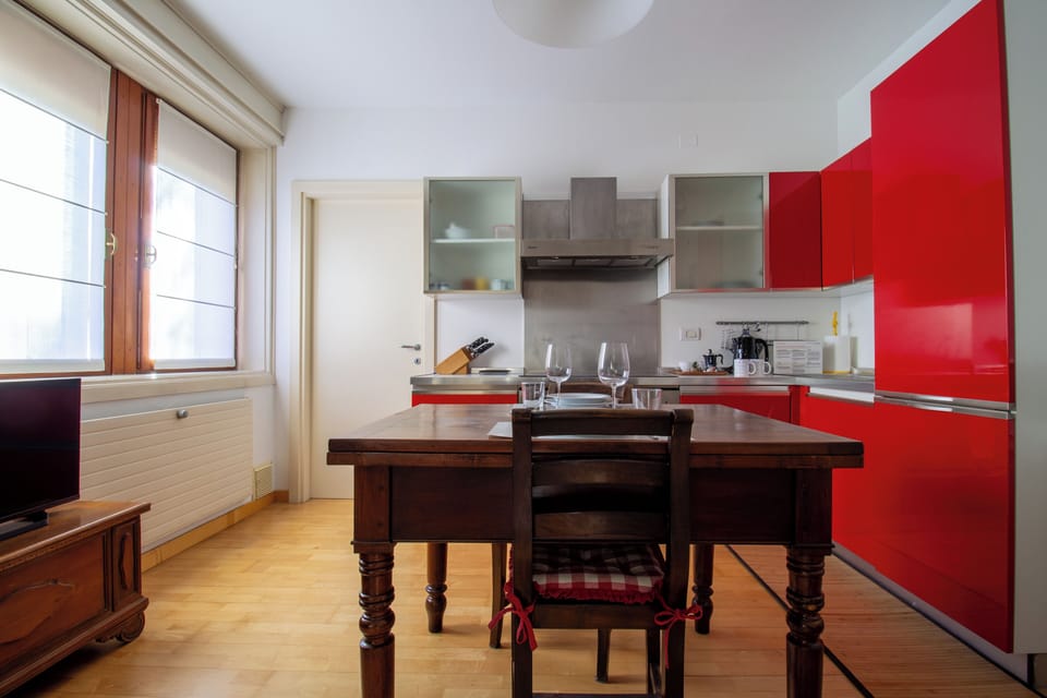 Apartment (1 Bedroom) | Private kitchen | Microwave, oven, electric kettle