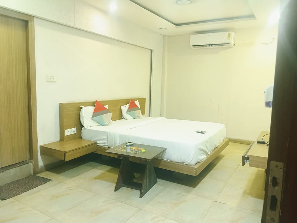 Standard Double Room, City View | Iron/ironing board, WiFi (free)