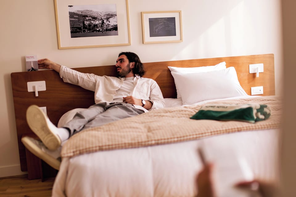 Classic Single Room | Premium bedding, pillowtop beds, desk, laptop workspace