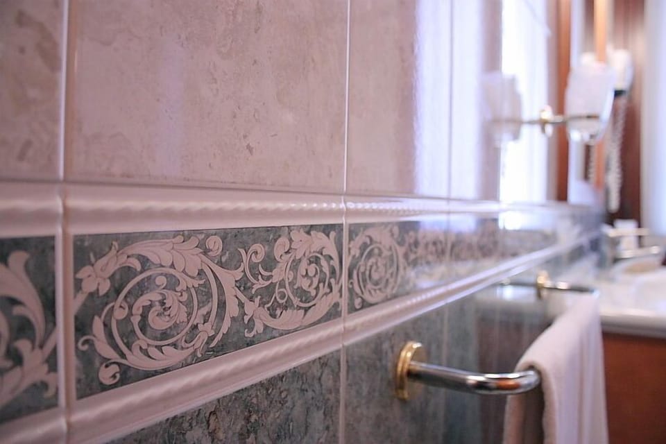 Hair dryer, bidet, towels