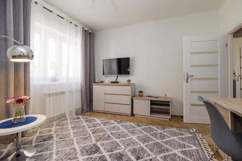 Blackout drapes, iron/ironing board, free WiFi