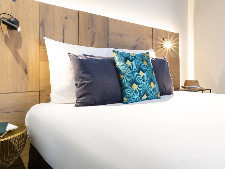 Premium bedding, pillowtop beds, in-room safe, desk