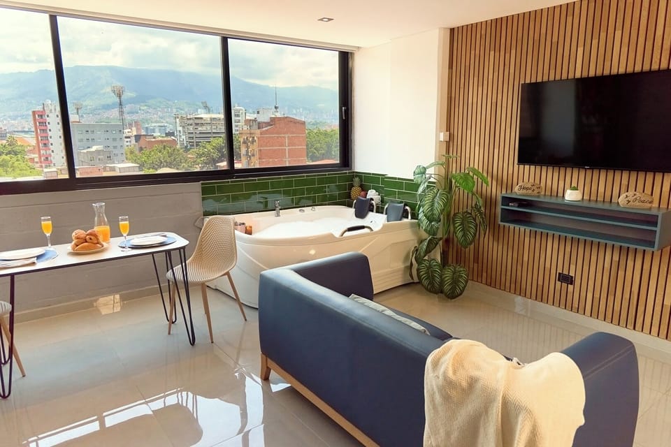 Apartment (2 Bedrooms) | Front of property