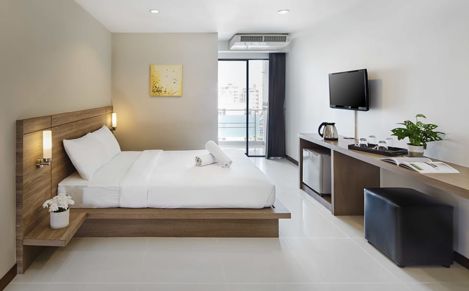Standard Double Room | In-room safe, desk, blackout drapes, free WiFi