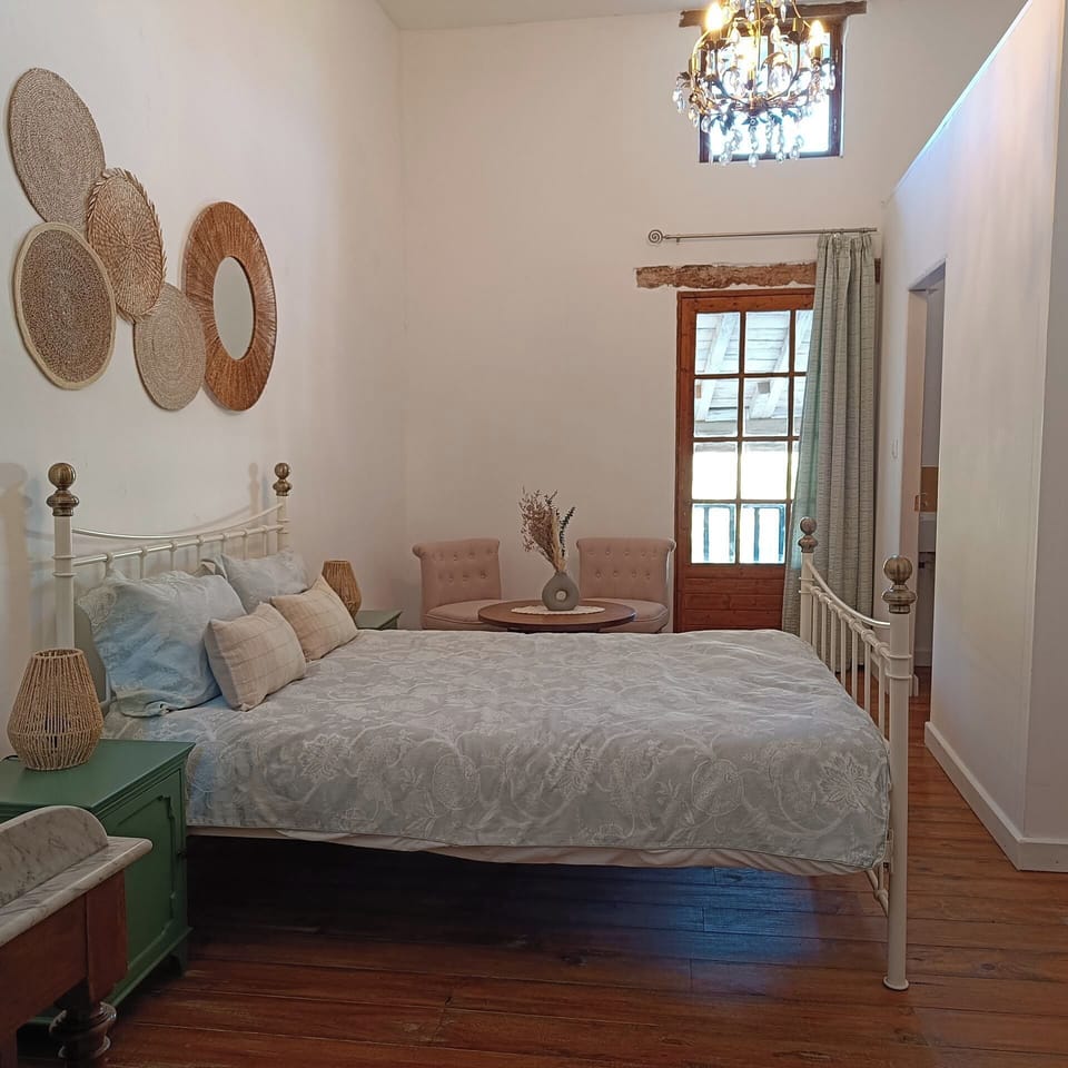 Double Room, Courtyard View | Free minibar items, cribs/infant beds, free WiFi, bed sheets