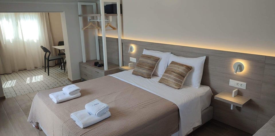 Studio, Sea View | In-room safe, soundproofing, iron/ironing board, free WiFi