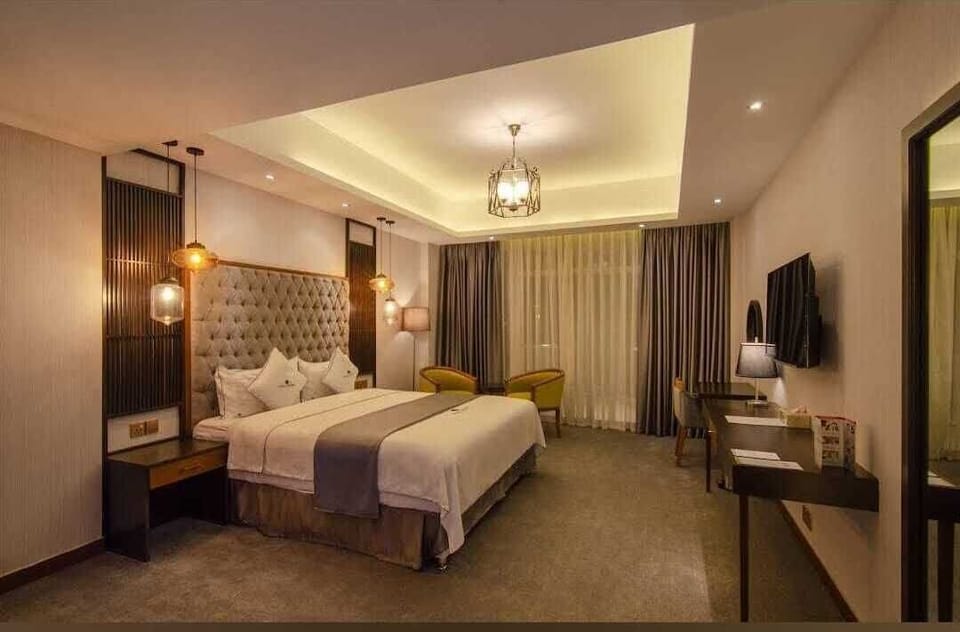 Executive Suite, Sea View | In-room safe, free WiFi, bed sheets