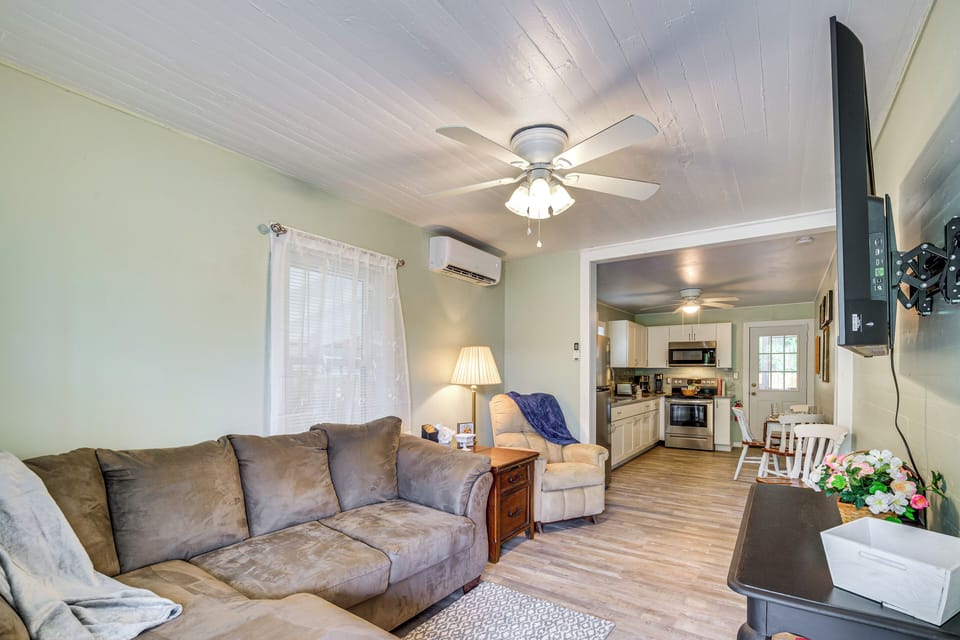 House (2 Bedrooms) | Interior