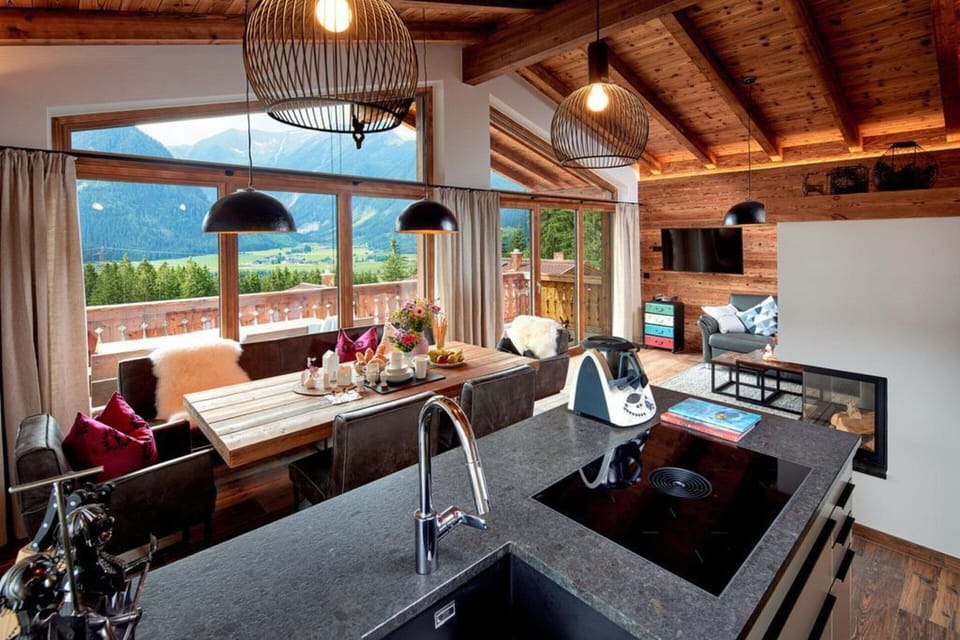 Chalet | Interior