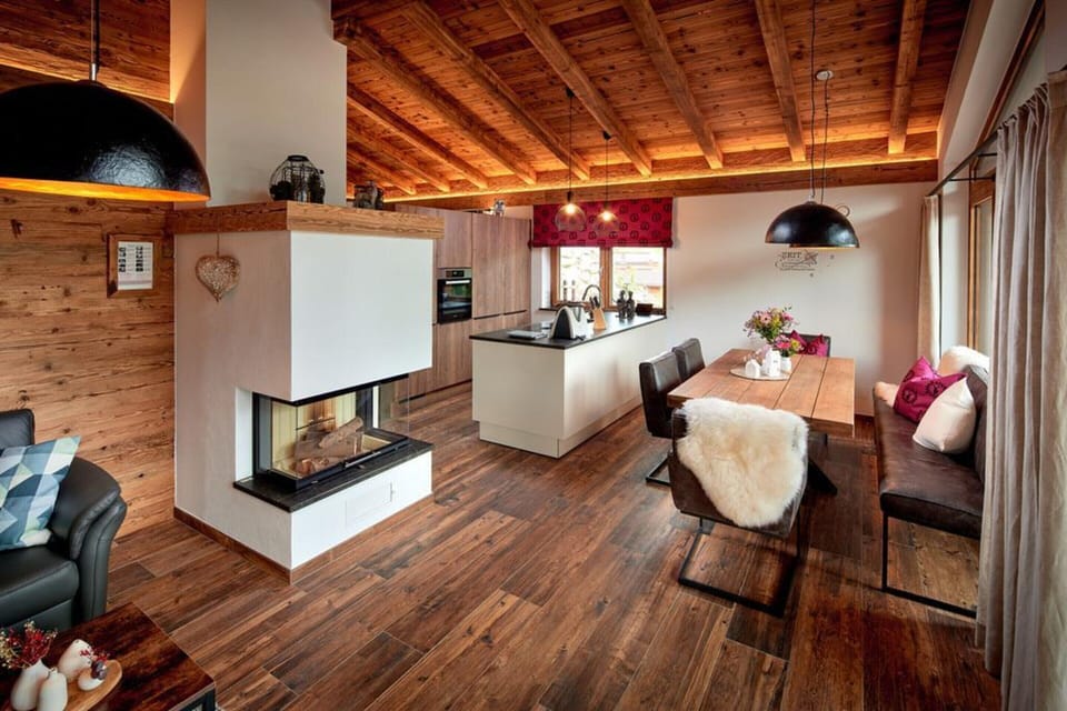 Chalet | Dining