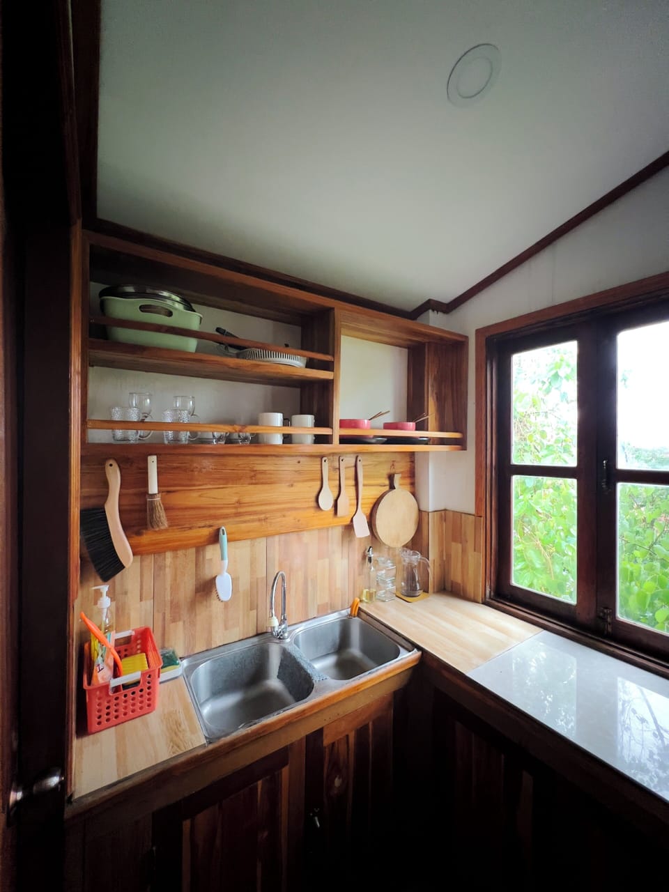 Deluxe Studio, Garden View | Private kitchen | Fridge, microwave, toaster, rice cooker