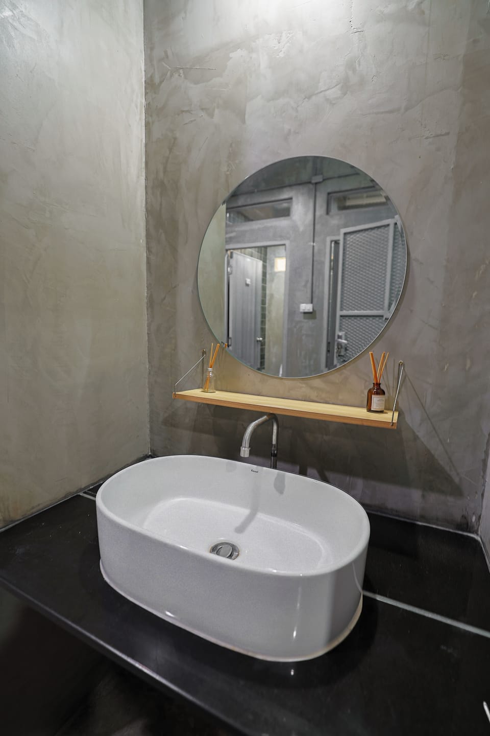 Triple Room (Private external Bathroom) | Bathroom | Free toiletries, hair dryer, slippers, bidet