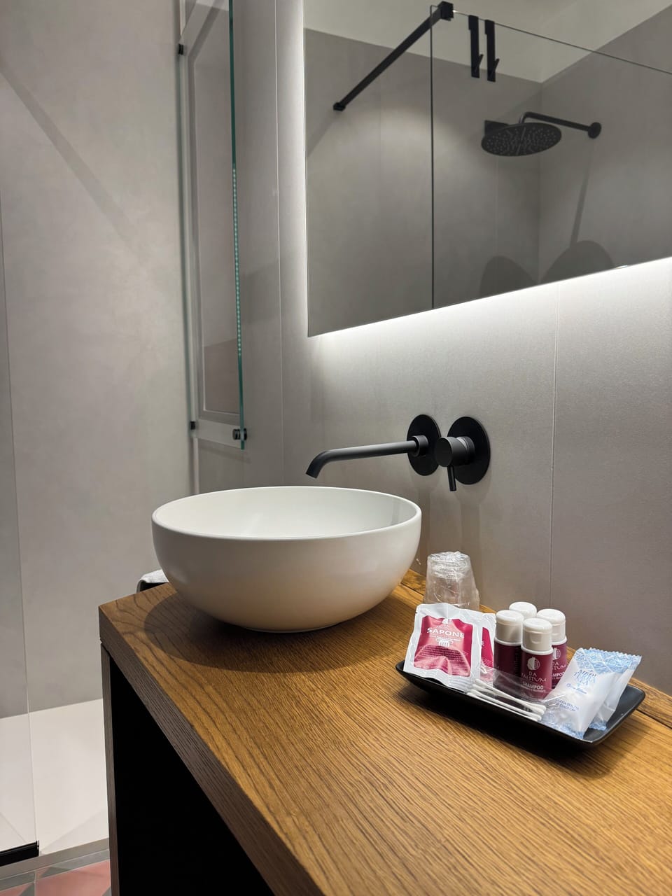 Shower, free toiletries, hair dryer, slippers