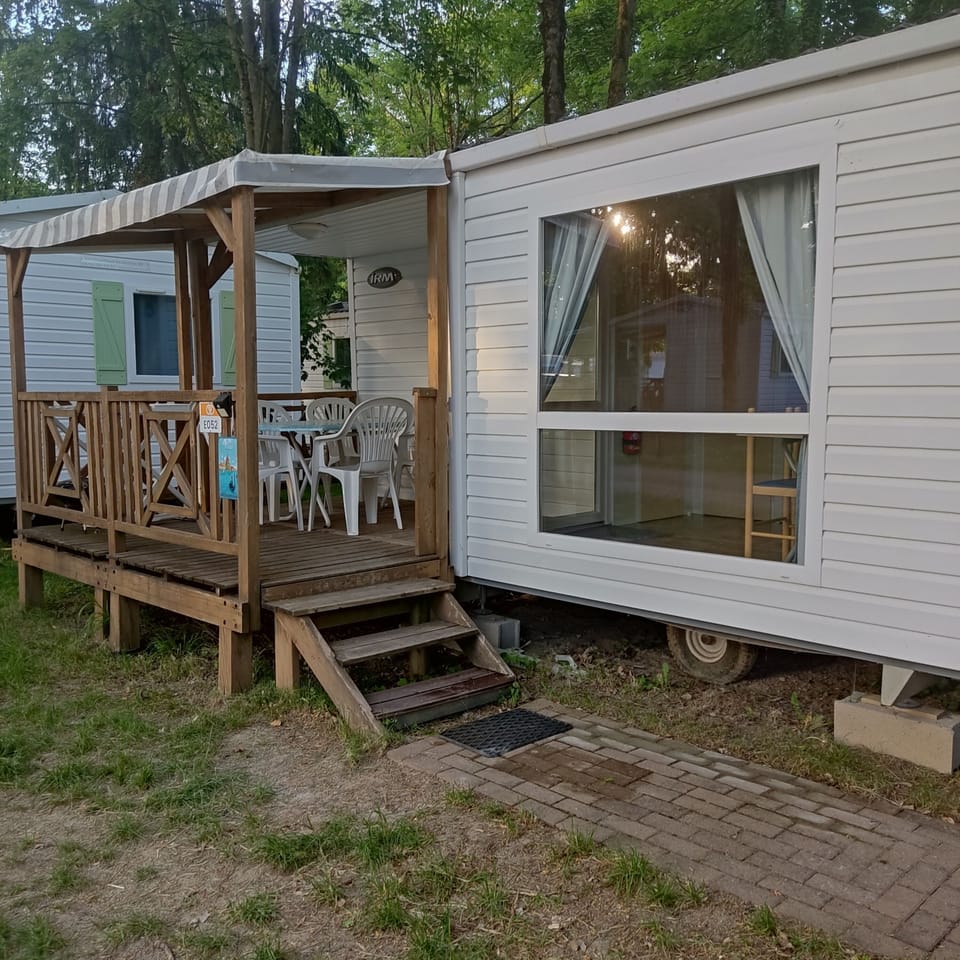 Mobile Home, 2 Bedrooms, Kitchen, Resort View | Terrace/patio
