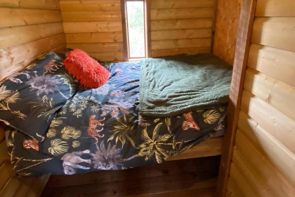 Cabin | 1 bedroom, WiFi (free), bed sheets