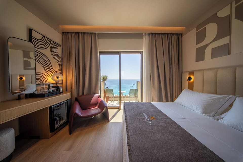 Deluxe Double Room, Sea View | WiFi (free)