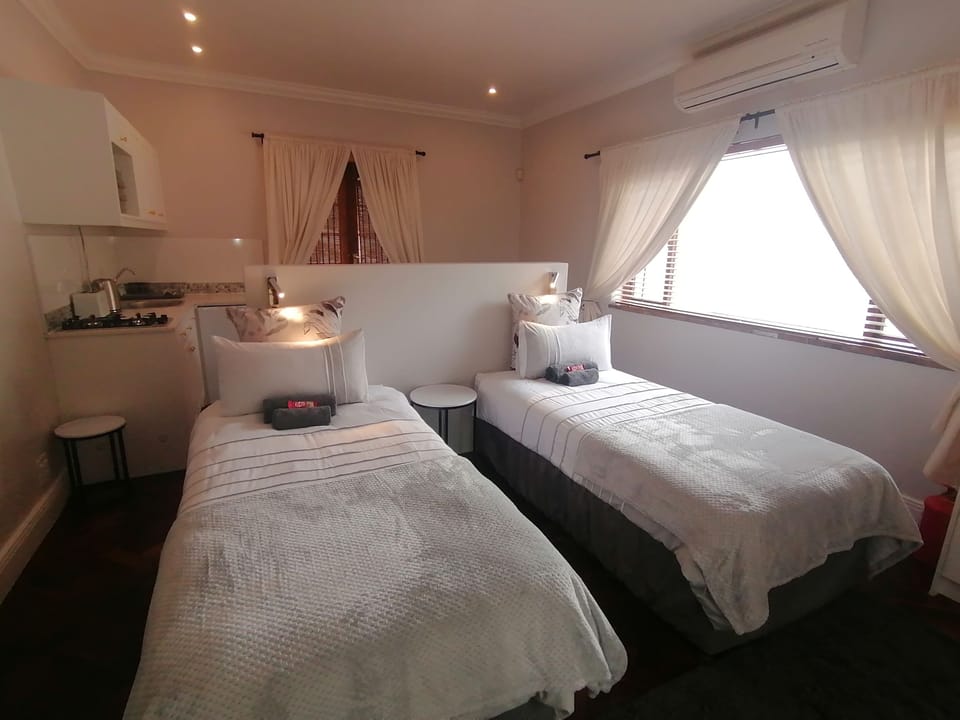 Deluxe Double Room, Patio, Garden View | Iron/ironing board, free WiFi