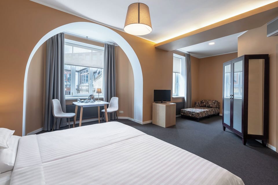 Superior Double Room | Desk, free WiFi, bed sheets