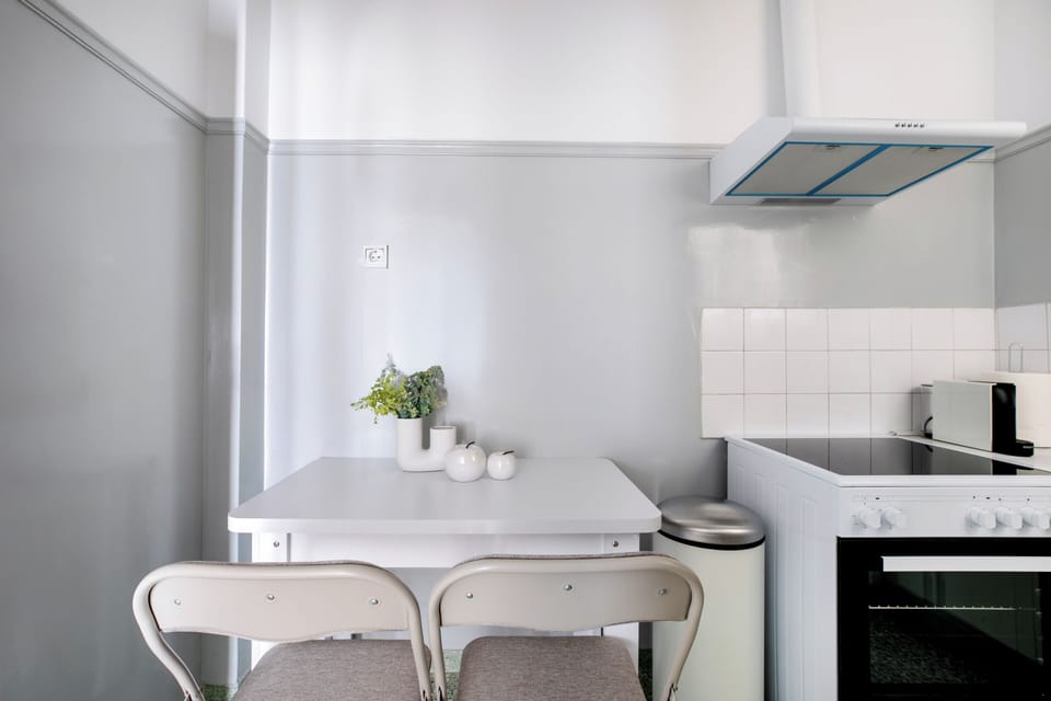 Deluxe Apartment, Balcony, City View | Private kitchen | Full-size fridge, oven, stovetop, espresso maker