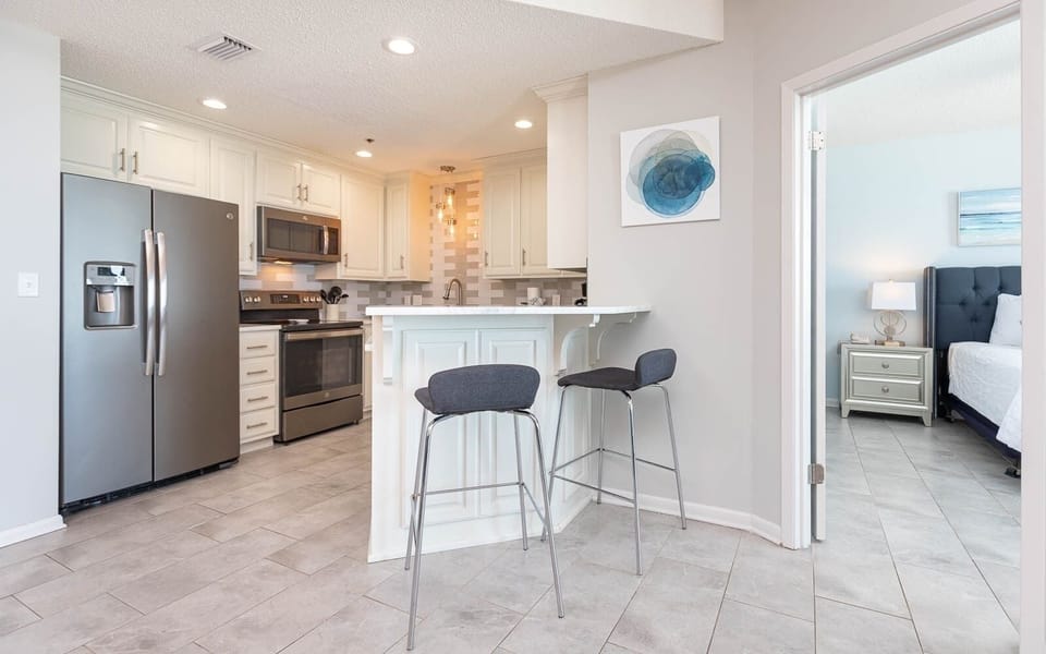 Condo, 3 Bedrooms | Private kitchen | Coffee/tea maker, fridge, oven