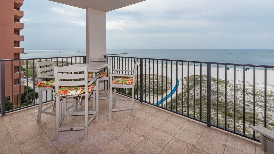 Condo, 2 Bedrooms | Outdoor dining