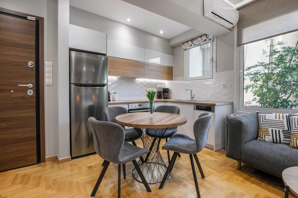 Apartment, City View | Private kitchen | Full-size fridge, oven, dishwasher, espresso maker