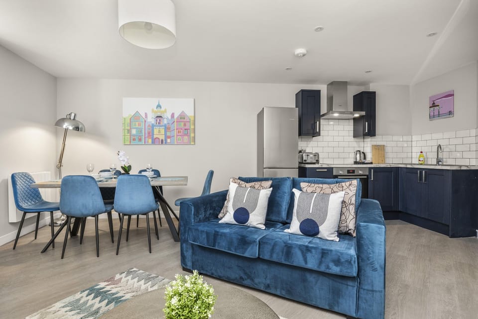 House | 12 bedrooms