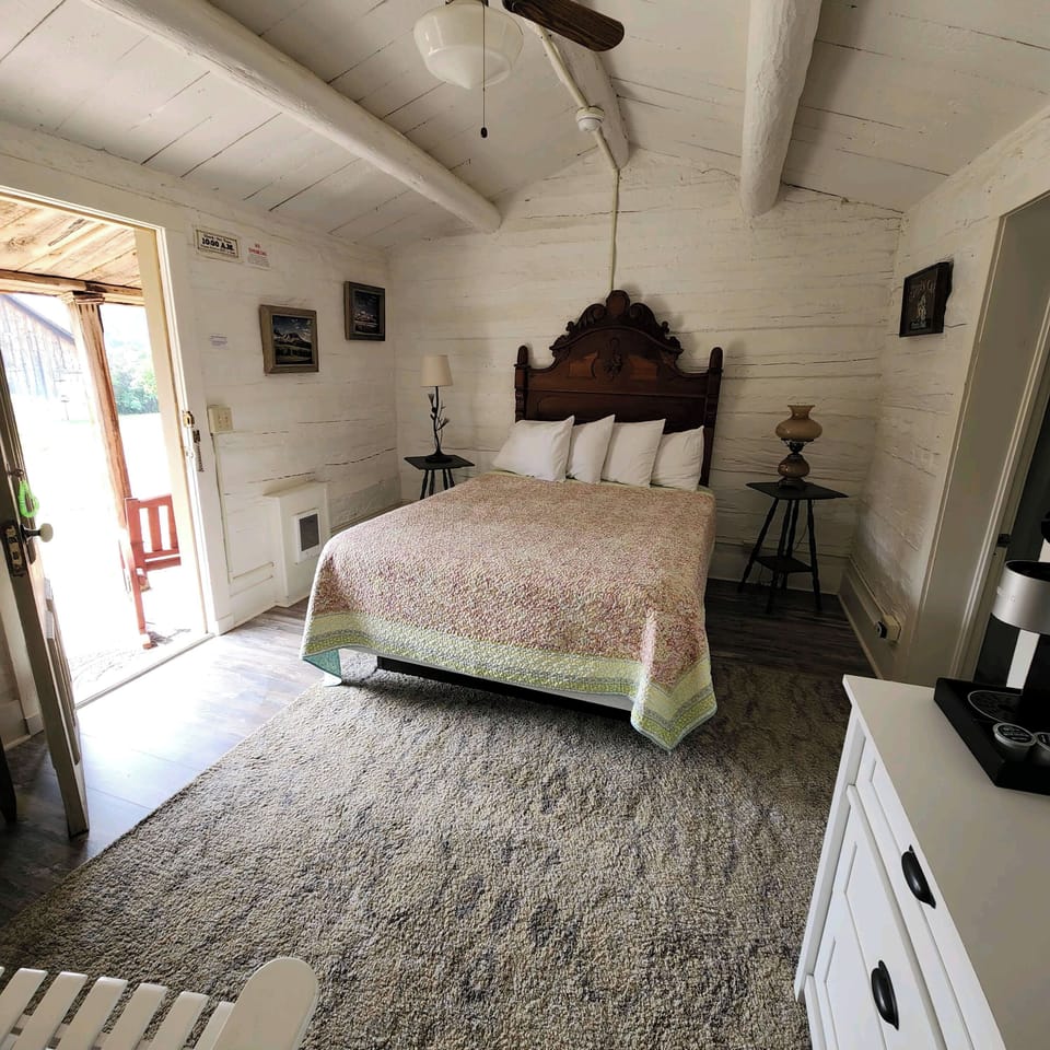 Standard Cabin, 1 Queen Bed | Iron/ironing board (on request), individually decorated