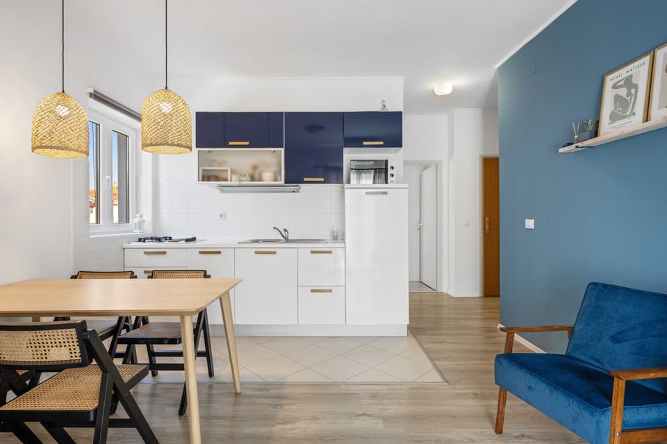 Apartment (One-Bedroom Apartment With Pool) | Private kitchen | Fridge