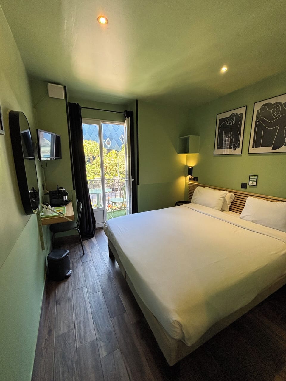 In-room safe, desk, iron/ironing board, rollaway beds