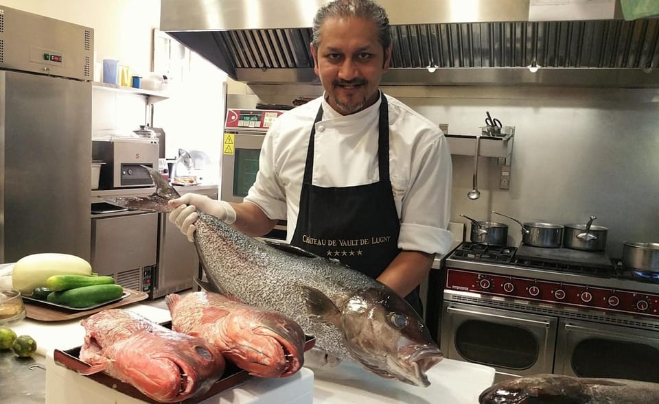 Lunch, dinner served; French cuisine, garden views 