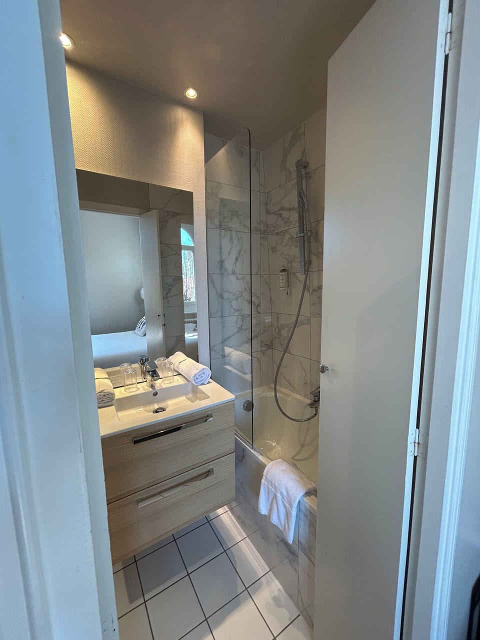Double Room (Privilege) | Bathroom | Free toiletries, hair dryer, towels