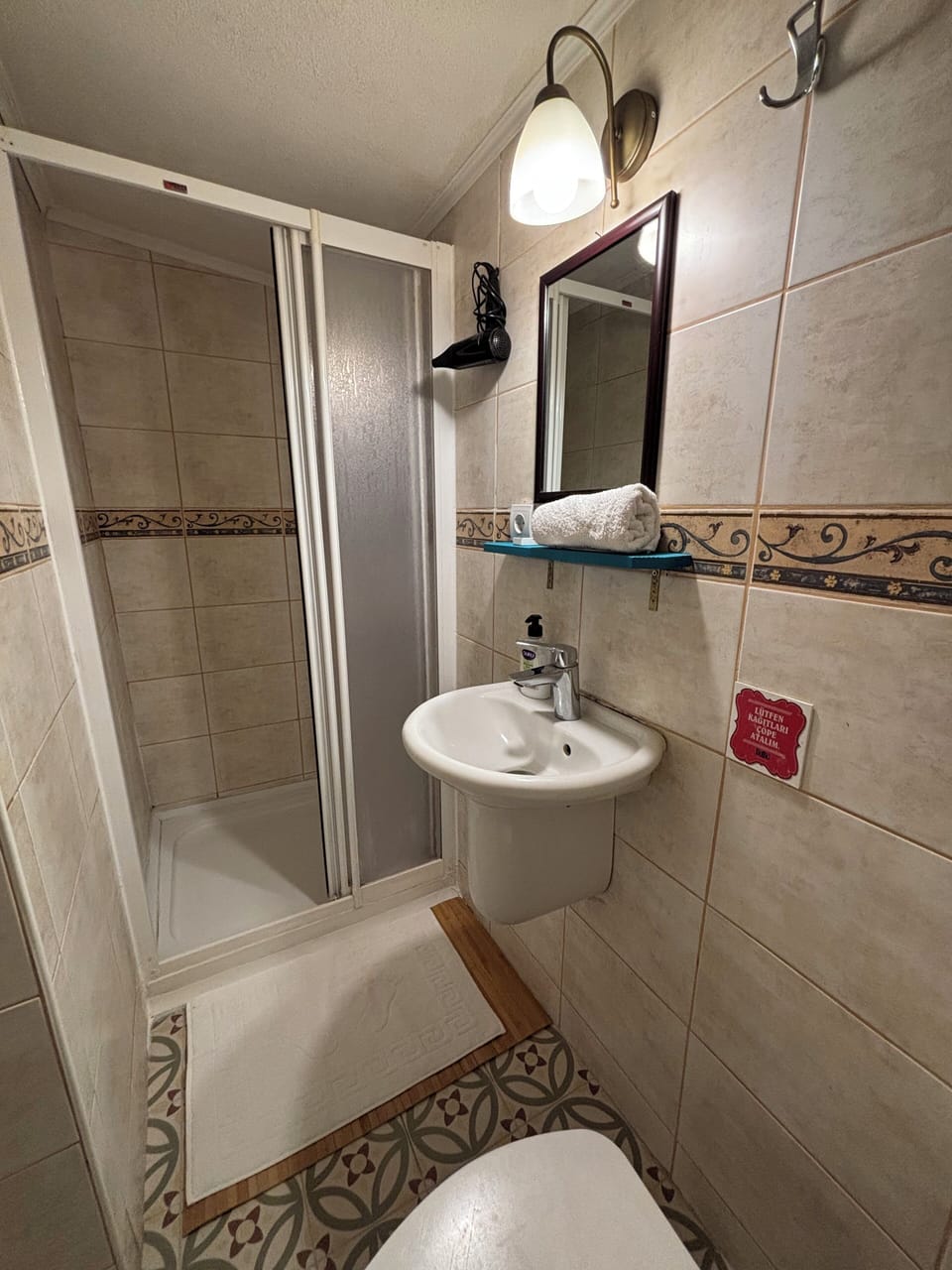 Comfort Double Room, Sea View | Bathroom | Shower, hair dryer, slippers, towels