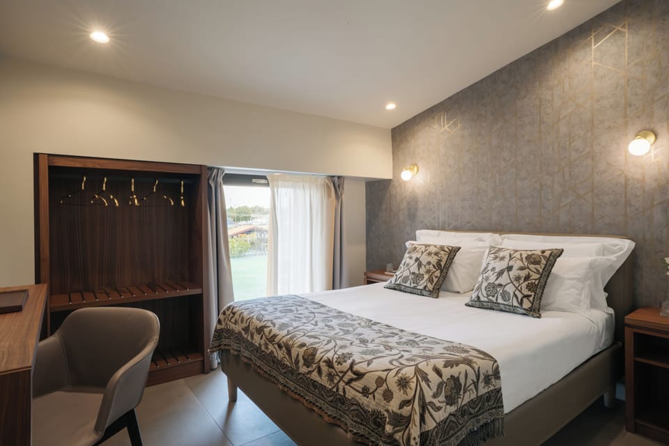 Standard Room, 1 Double Bed | In-room safe, free WiFi
