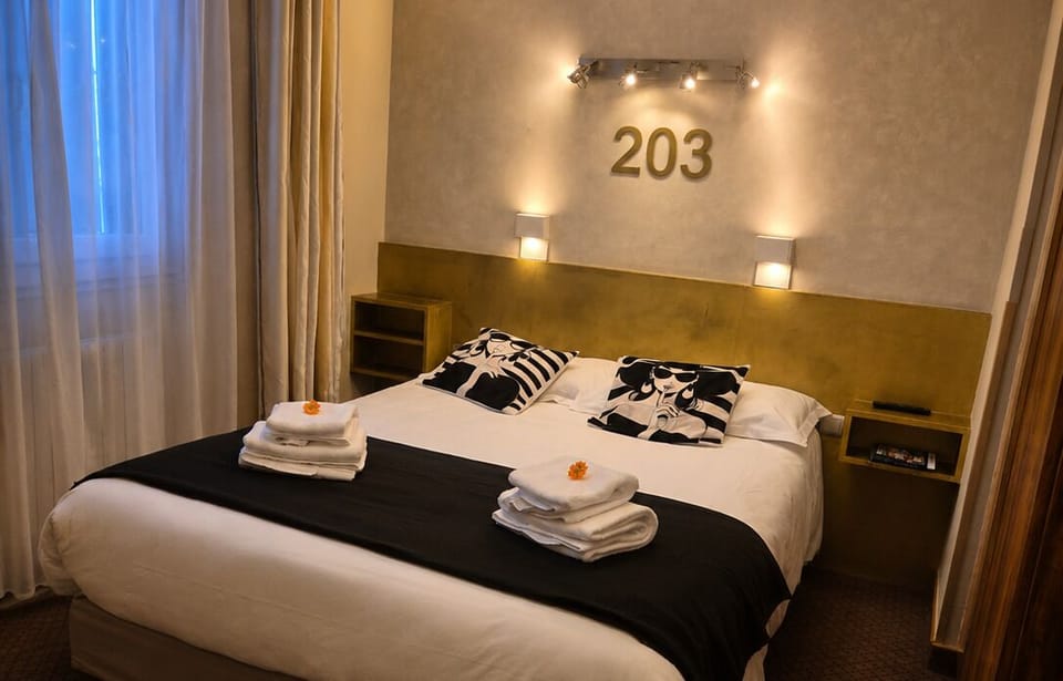Standard Double Room | Desk, laptop workspace, free WiFi, bed sheets
