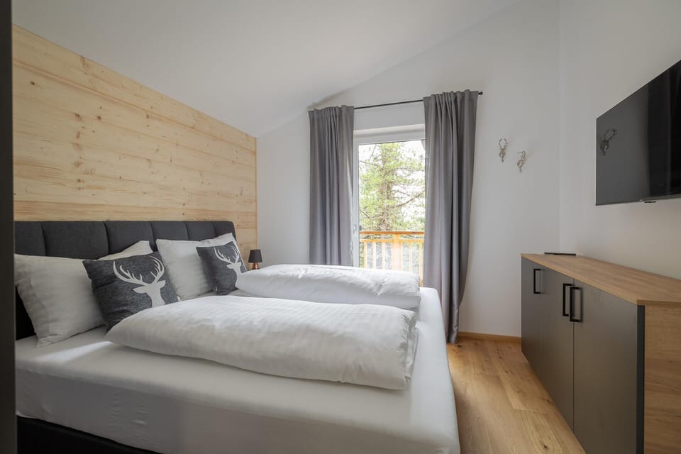 Chalet | 4 bedrooms, individually furnished