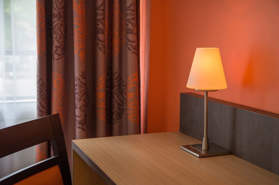 Desk, free WiFi, bed sheets