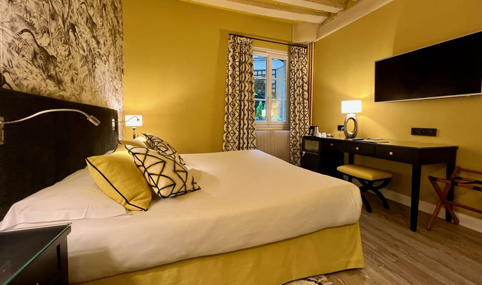 Superior Double Room | Premium bedding, minibar, in-room safe, individually decorated