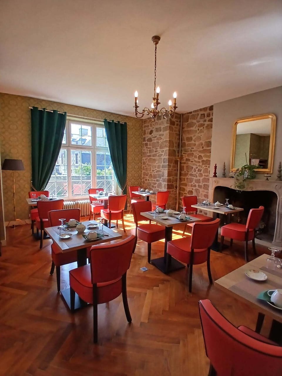 Daily buffet breakfast (EUR 12.00 per person)