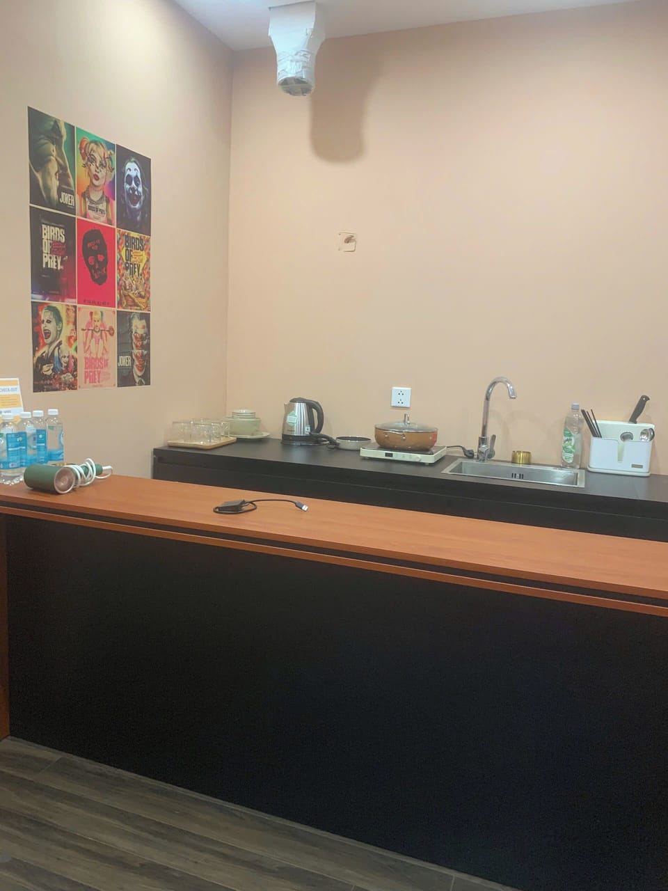 Luxury Apartment, Balcony, City View | In-room dining