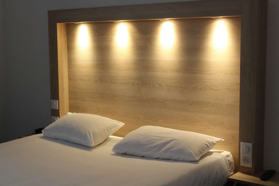 Superior Room, 1 Double Bed | Premium bedding, desk, blackout drapes, soundproofing