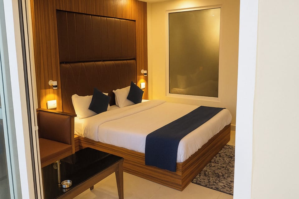 Executive Room | Memory foam beds, desk, free WiFi, bed sheets