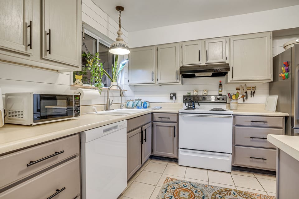 House (2 Bedrooms) | Interior